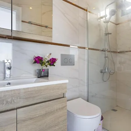 Akbel 2 Bedroom 8199 别墅
