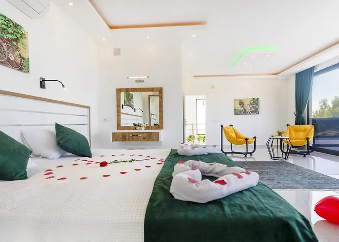 Villa Akbel 2 Bedroom 8199 *
