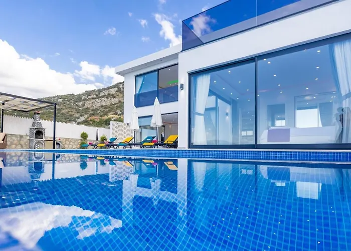 Villa Akbel 2 Bedroom 8199